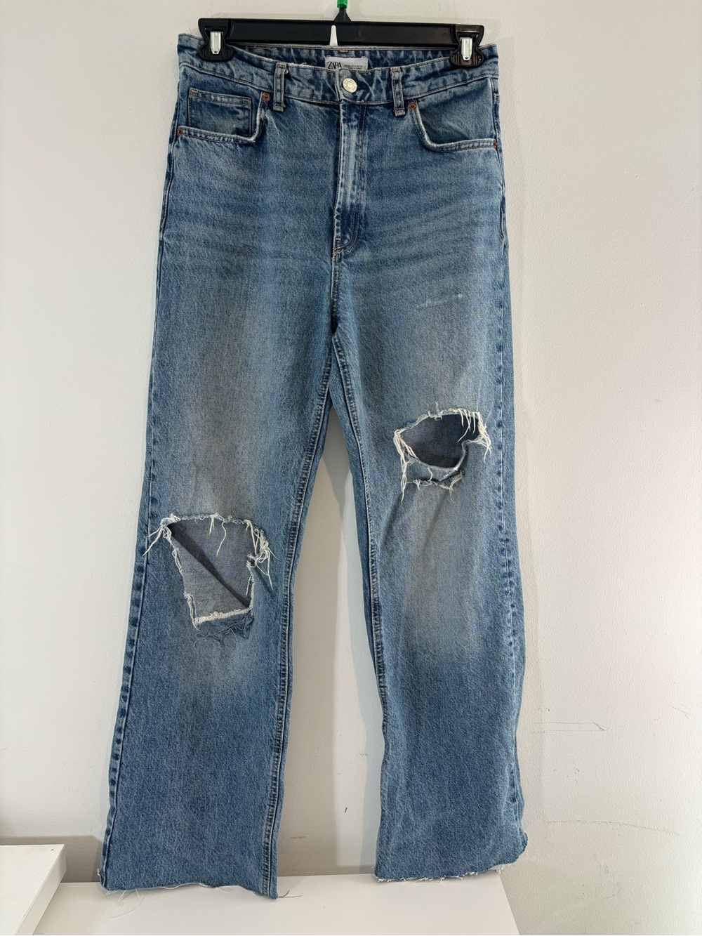 Zara Women Size 8 High Rise Wide Leg Distressed Ripped Jeans Casual Summer